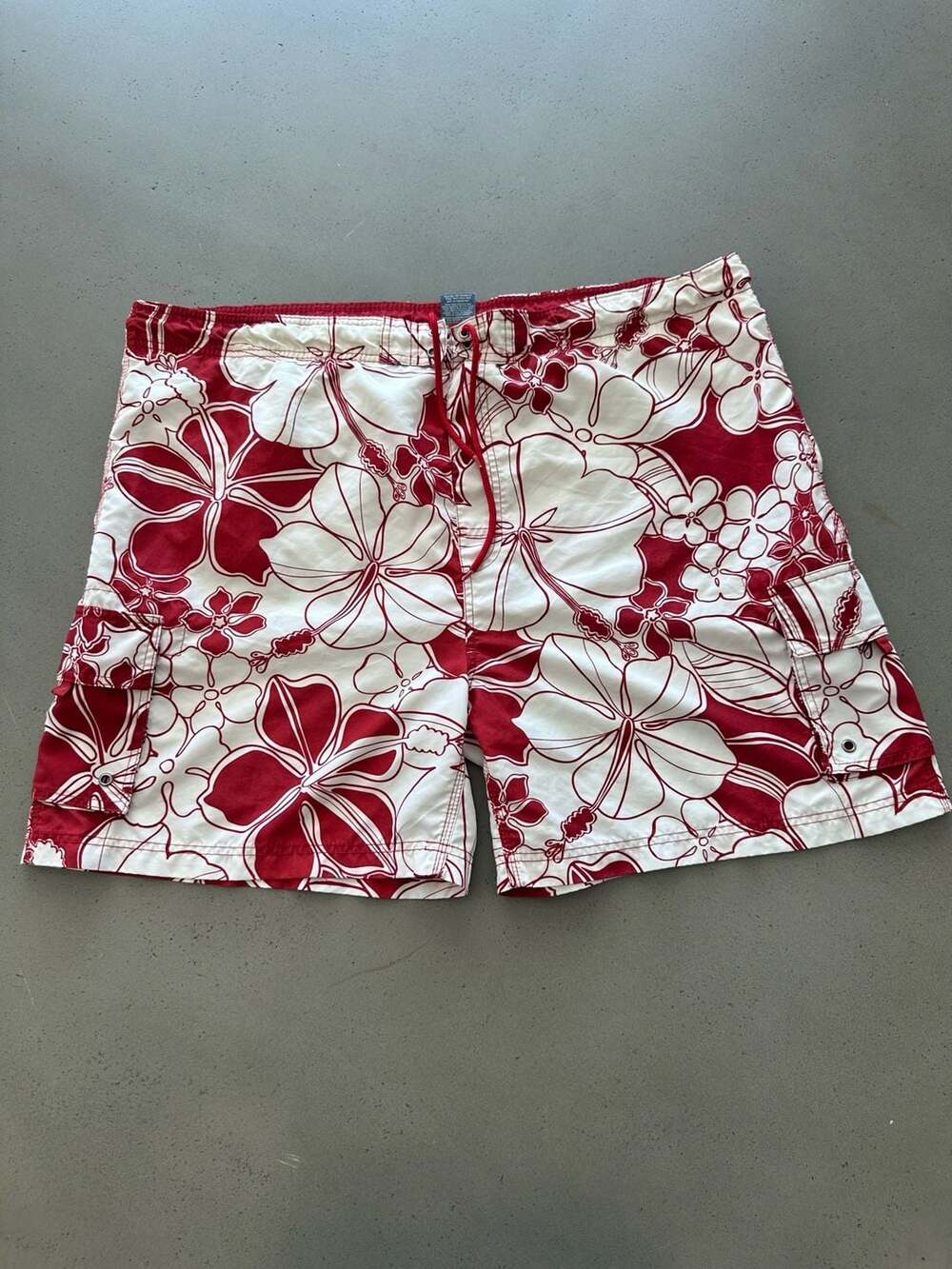 Faded Glory Men's Red and White Floral Print Cargo Swim Trunks